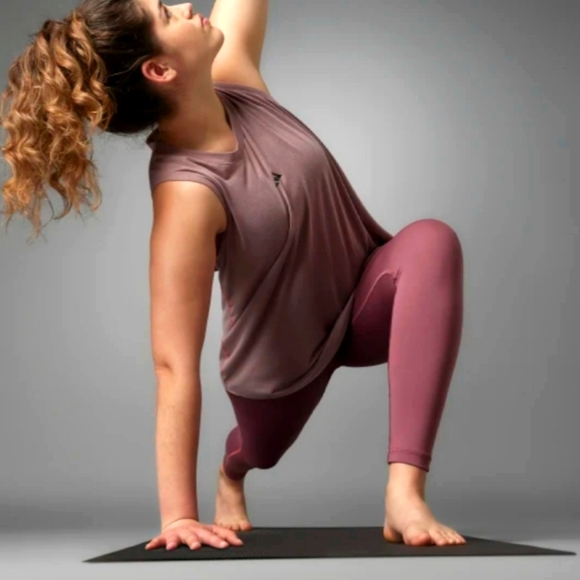 adidas Tops - 💥NWT💥 adidas Balance Yoga Tank Top